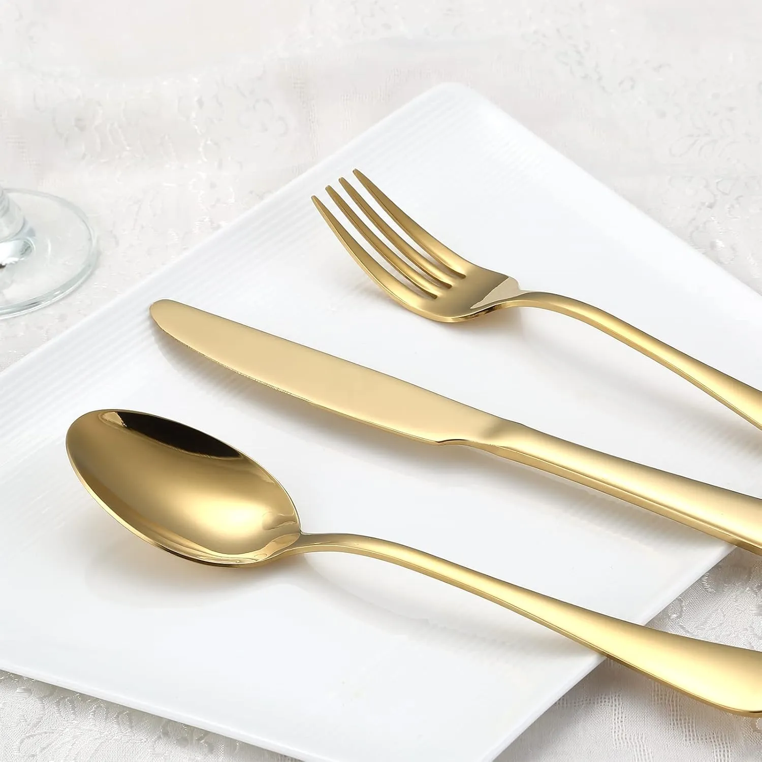Aisoso Gold Silverware Set, 20-Piece Flatware Set Stainless Steel Cutlery Kitchen Utensil Set Tableware Service for 4