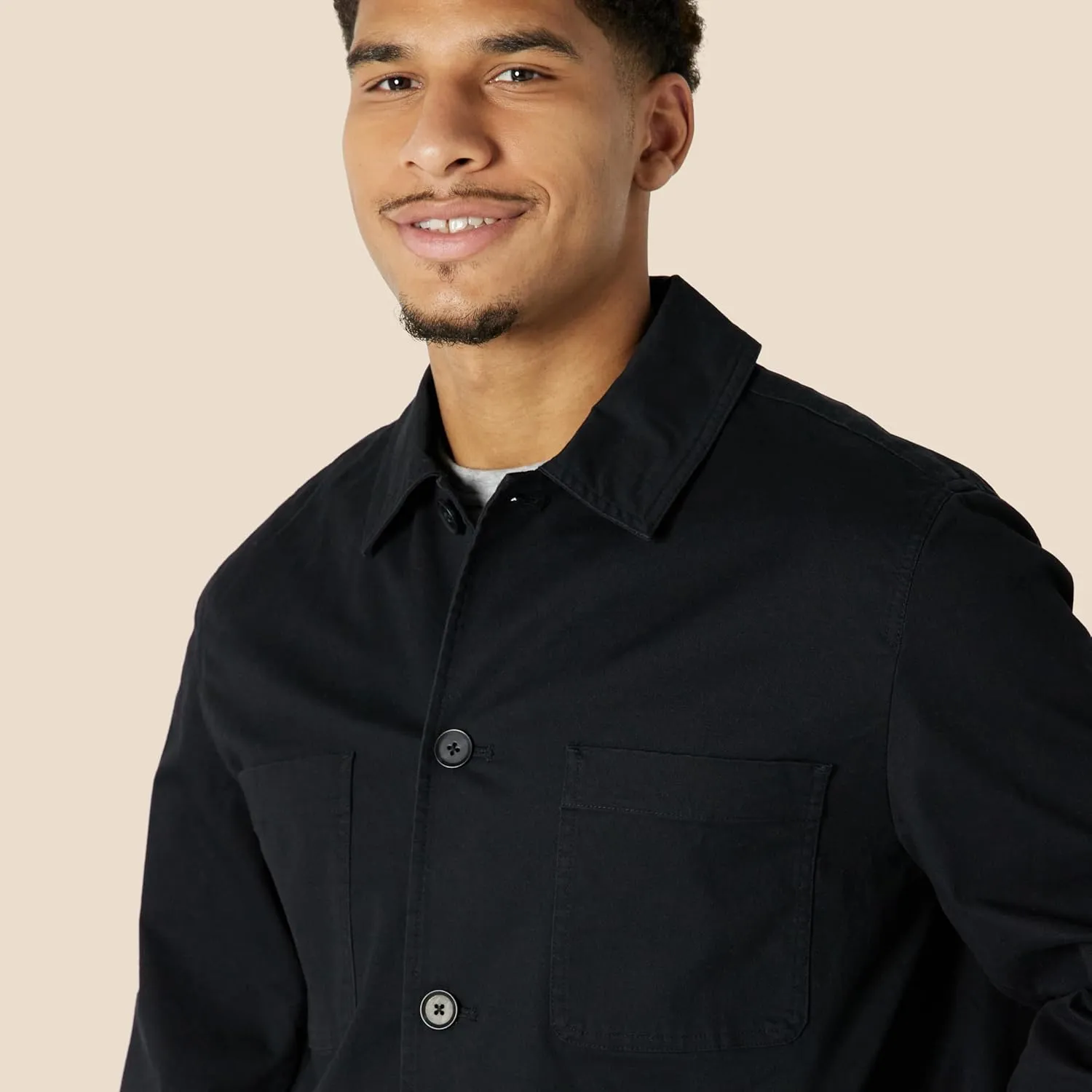 Amazon Essentials Men's Relaxed-Fit Stretch Cotton Utility Jacket